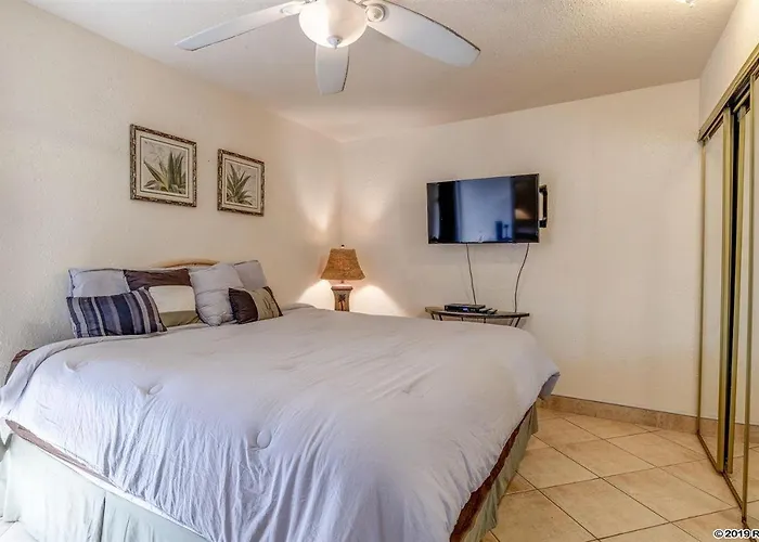 Lahaina Luxury Condos - Paki Maui